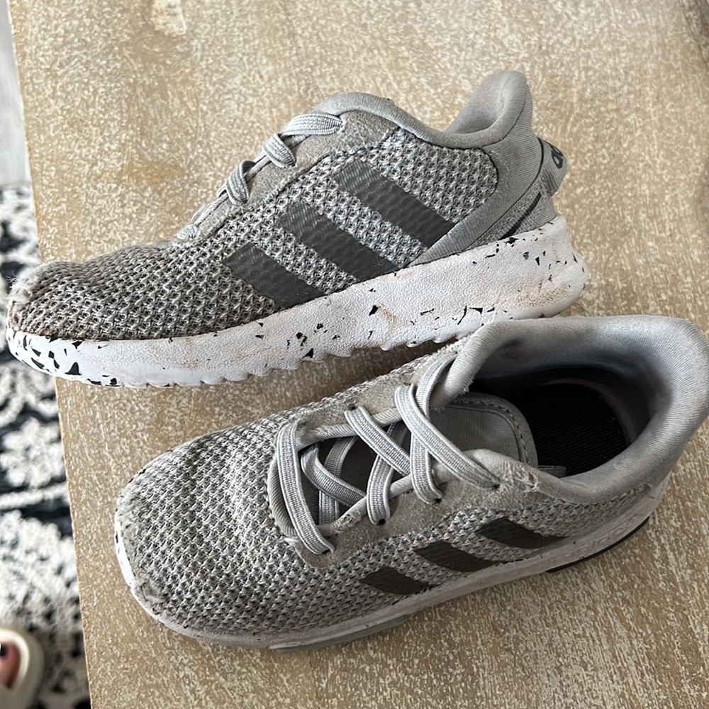 Toddler boy, Adidas sneakers size 9
